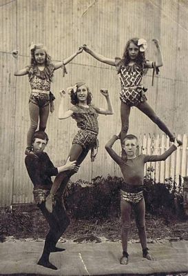 The Circus Kids - Vaudeville-Inspired Spectacle and Unforgettable Child Actors!